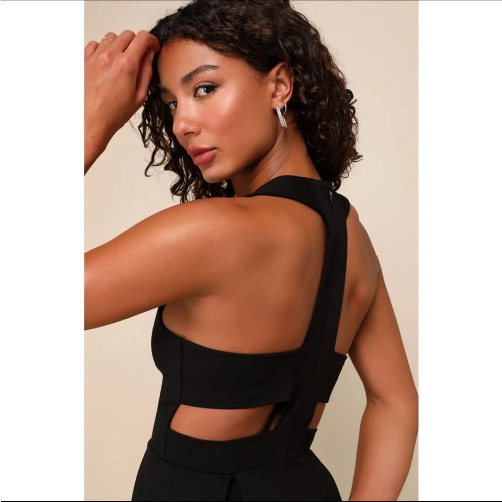 Lulu's Cut Out & About Black Skater Mini Dress Open Back sz S
